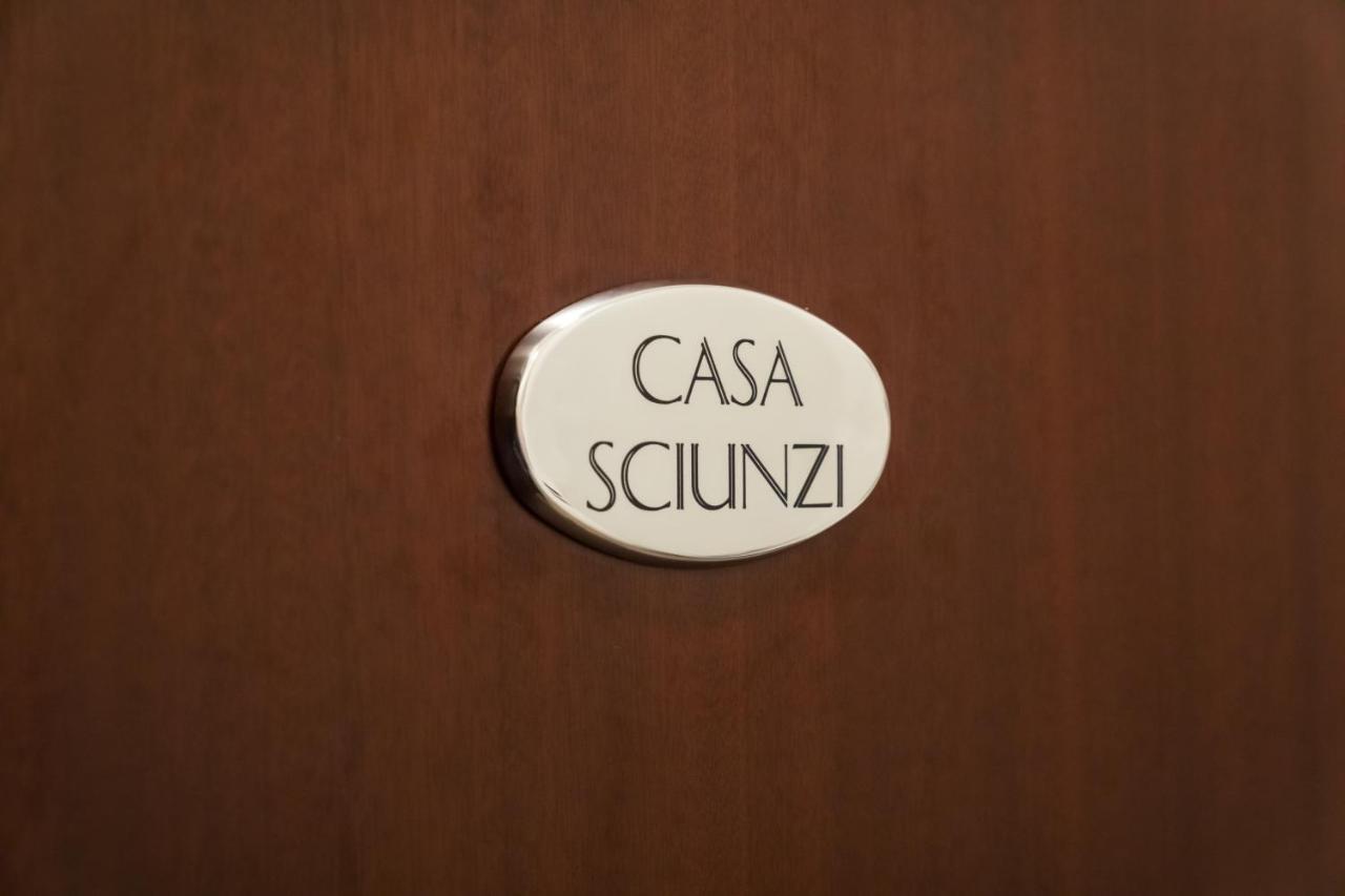 Casa Sciunzi - Elegant Guest House In Rome Termini Roma Exterior foto